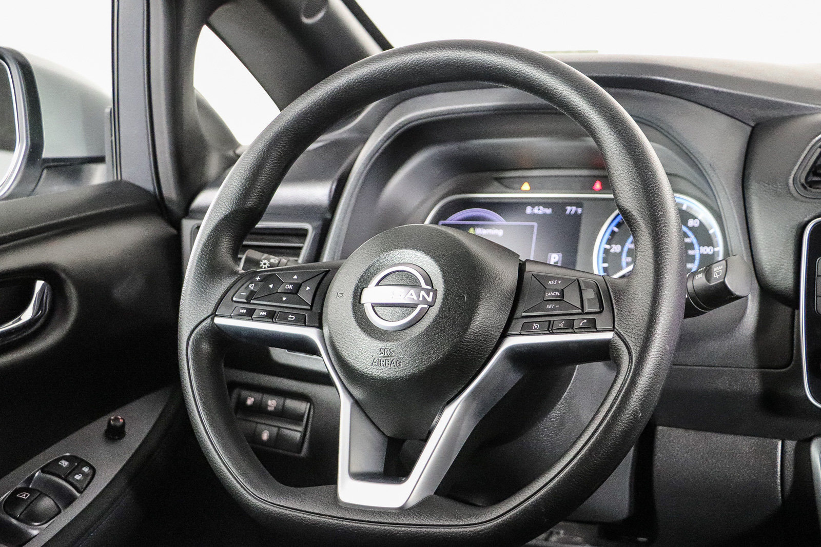 Used 2025 Nissan Leaf S FWD image 16