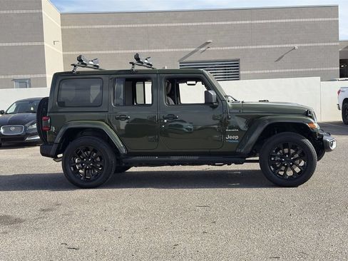 Used 2021 Jeep Wrangler Unlimited Sahara w/ Cold Weather Group AWD/4WD image 6