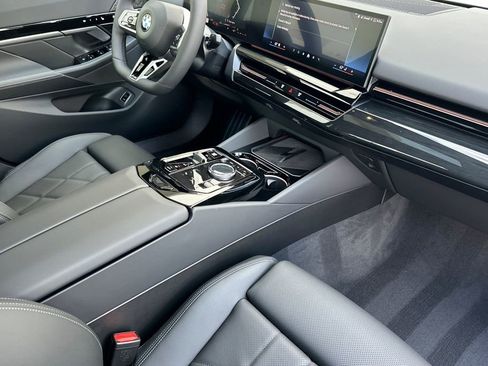 New 2026 BMW 530i 530i w/ M Sport Package image 16