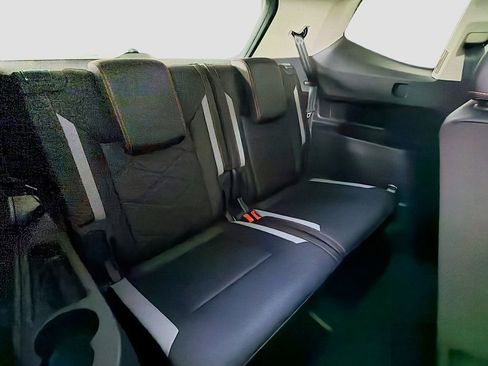 New 2026 Volkswagen Atlas Peak Edition image 28