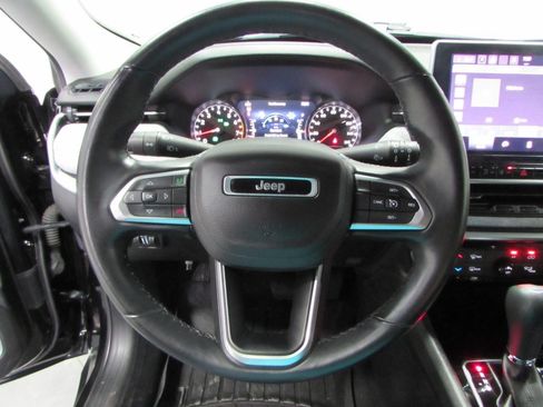 Used 2022 Jeep Compass Latitude AWD/4WD image 23