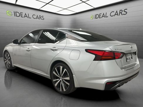 Used 2022 Nissan Altima 2.5 SR FWD image 8