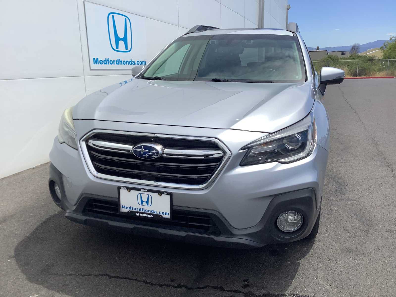 Used 2019 Subaru Outback 3.6R Limited AWD/4WD image 9