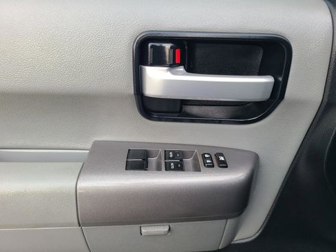 Used 2013 Toyota Sequoia Limited RWD image 10