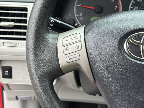 Used 2012 Toyota Corolla LE FWD image 19