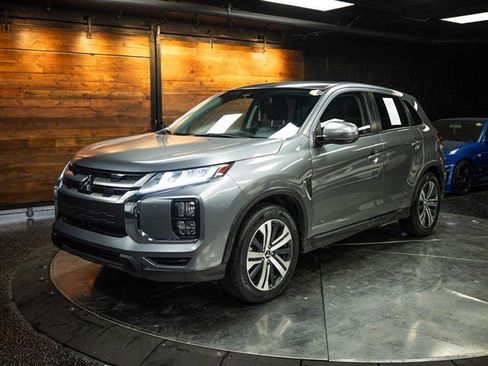 Used 2024 Mitsubishi Outlander Sport SE image 2