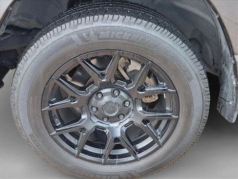 Used 2019 RAM 1500 Big Horn RWD image 9