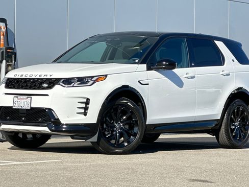 Certified 2025 Land Rover Discovery Sport Dynamic SE image 1