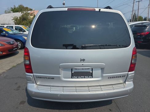 Used 2003 Chevrolet Venture Warner Brothers w/ Security Package FWD image 5