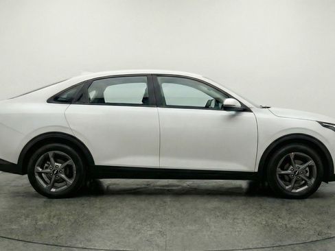 Used 2025 Kia K4 FWD image 11