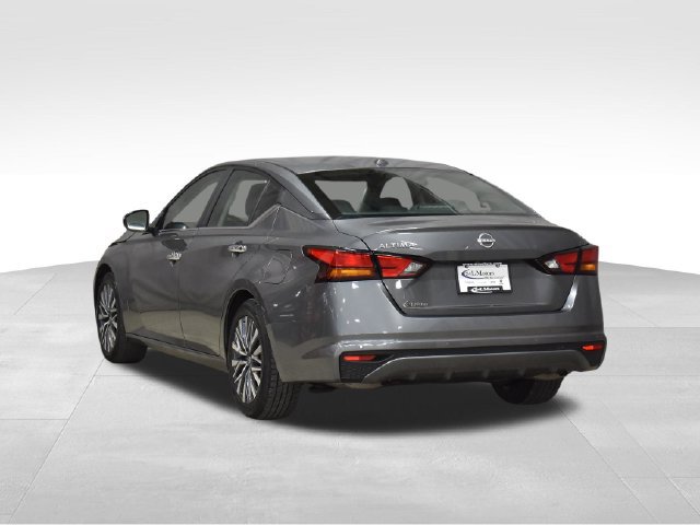 Used 2025 Nissan Altima 2.5 SV FWD image 8
