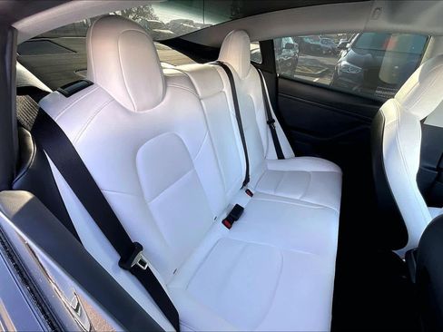 Used 2022 Tesla Model 3 Performance image 29