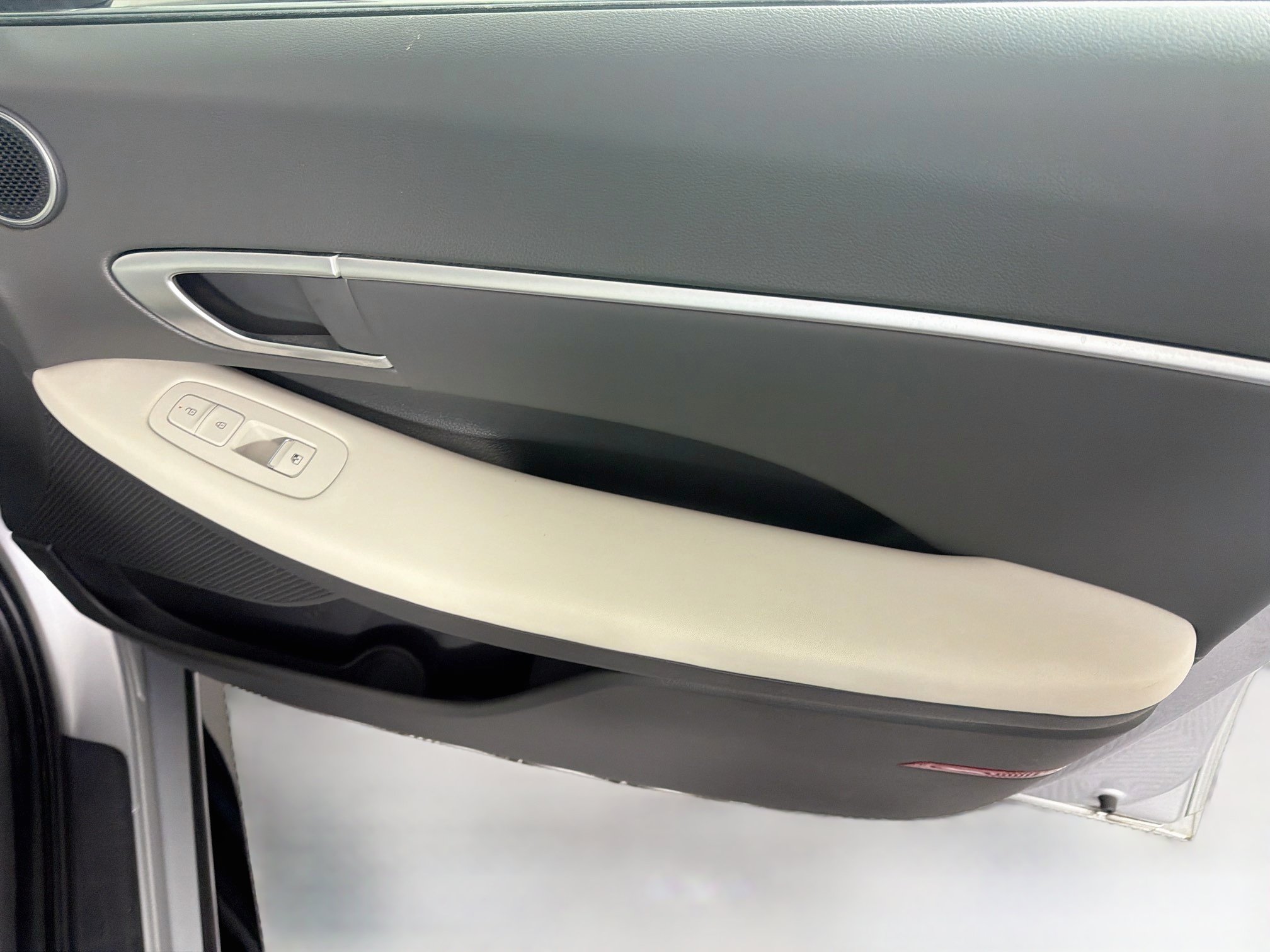 Used 2025 Hyundai Sonata SEL FWD image 30