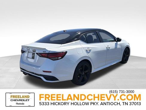 Used 2024 Nissan Sentra SR FWD image 3