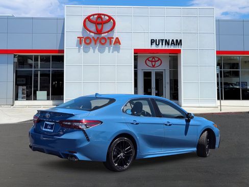 Used 2024 Toyota Camry XSE FWD image 4