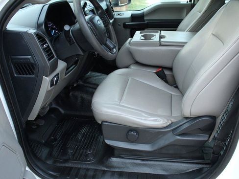 Used 2022 Ford F250 XL w/ Power Equipment Group AWD/4WD image 18
