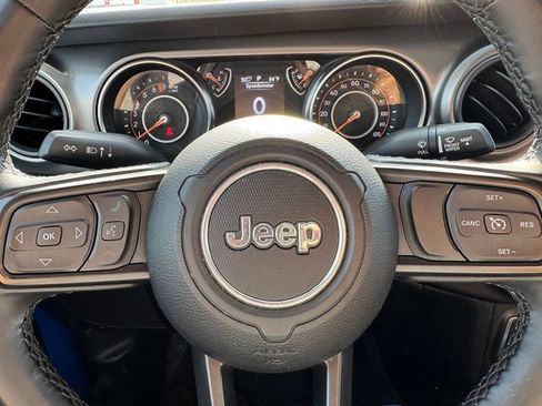 Used 2022 Jeep Gladiator Sport AWD/4WD image 22