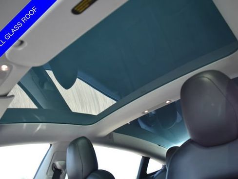 Used 2020 Tesla Model 3 Standard Range RWD image 7