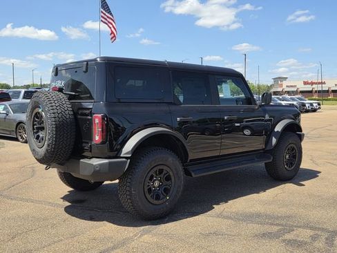 New 2026 Ford Bronco Outer Banks image 2