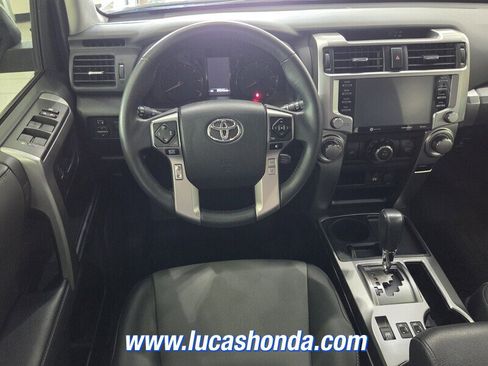 Used 2022 Toyota 4Runner SR5 Premium w/ Moonroof Package RWD image 9
