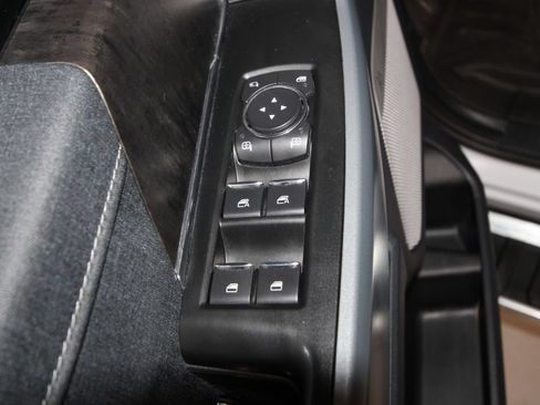 Used 2022 Ford F150 Lariat AWD/4WD image 6