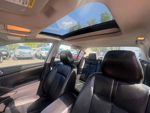 Used 2012 Nissan Altima 3.5 SR w/ Sport Pkg image 16