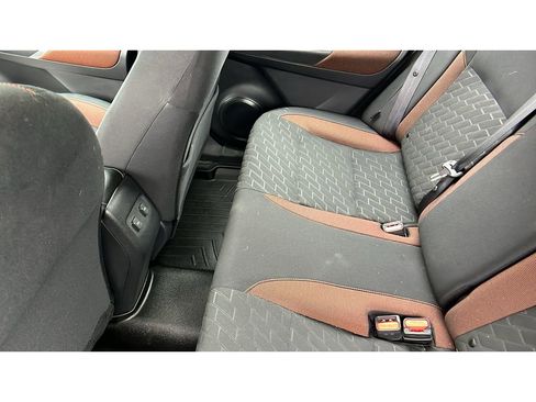 Used 2023 Nissan Kicks SR image 17