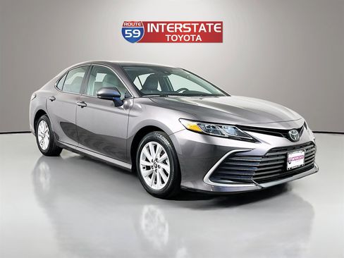 Used 2023 Toyota Camry LE image 1