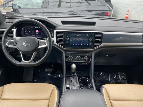Used 2023 Volkswagen Atlas Cross Sport SE w/ Panoramic Sunroof Package AWD/4WD image 8