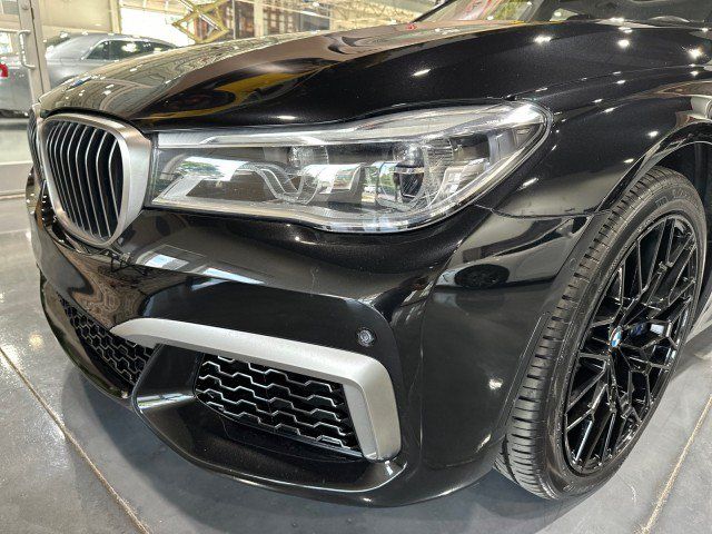 Used 2017 BMW M760i xDrive AWD/4WD image 22