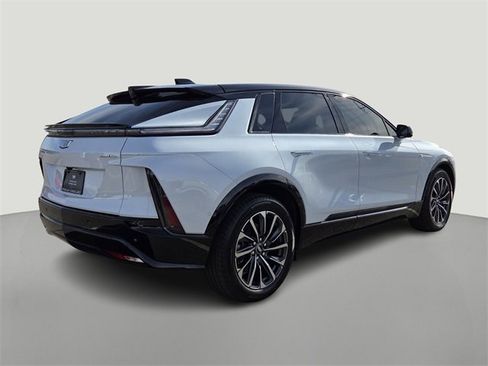 New 2026 Cadillac Lyriq Sport image 4