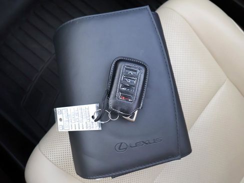 Used 2019 Lexus RX 350L FWD image 28