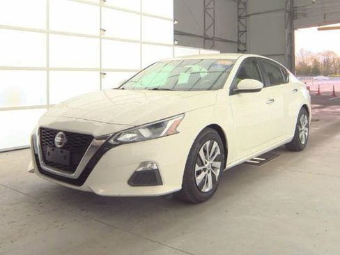 Used 2021 Nissan Altima 2.5 S image 1