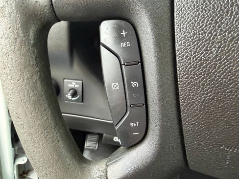 Used 2017 Chevrolet Express 3500 RWD image 14