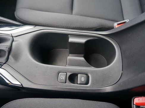 Used 2025 Toyota Corolla LE image 25