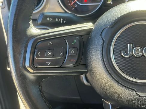 Certified 2022 Jeep Gladiator Sport image 13