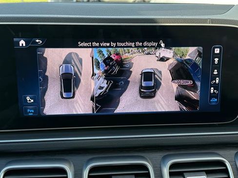 Used 2024 Mercedes-Benz GLE 450e 4MATIC w/ Driver Assistance Package image 40