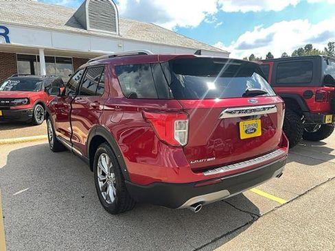 Used 2024 Ford Explorer Limited image 6
