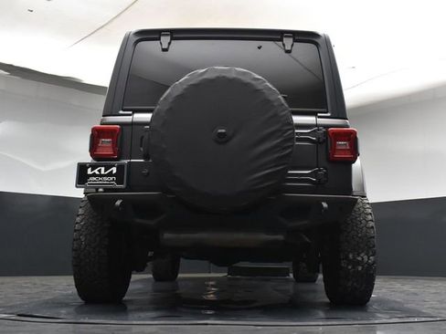 Used 2018 Jeep Wrangler Unlimited Sahara image 34