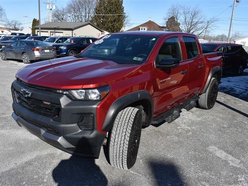Used 2023 Chevrolet Colorado Trail Boss w/ Technology Package image 8