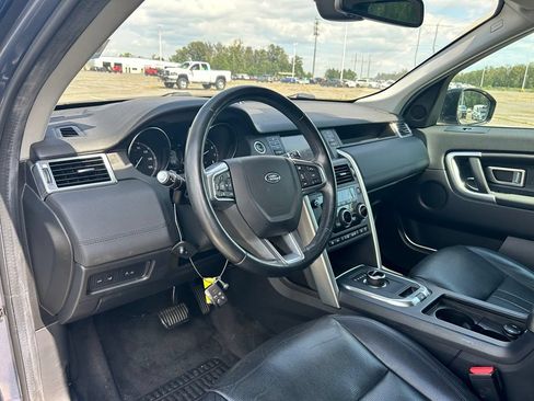 Used 2019 Land Rover Discovery Sport HSE AWD/4WD image 9