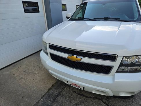 Used 2014 Chevrolet Suburban LS AWD/4WD image 3