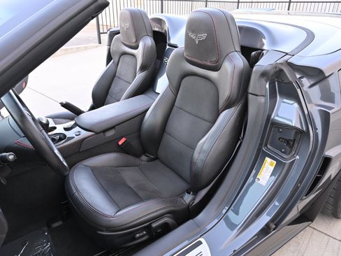 Used 2013 Chevrolet Corvette 427 w/ 1SC Preferred Equipment Group RWD image 21