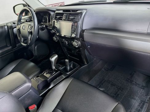 Certified 2024 Toyota 4Runner TRD Off-Road Premium w/ Off Road Premium Plus Package AWD/4WD image 33