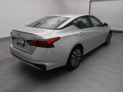 Used 2024 Nissan Altima 2.5 SV image 9