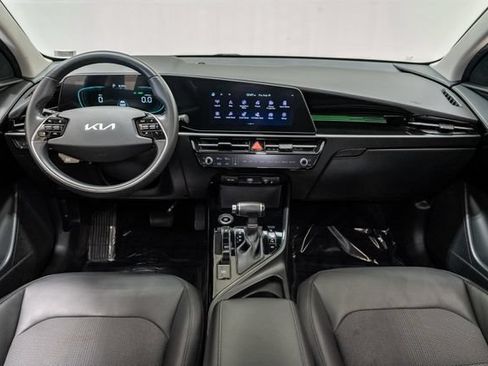 Used 2023 Kia Niro EX FWD image 30