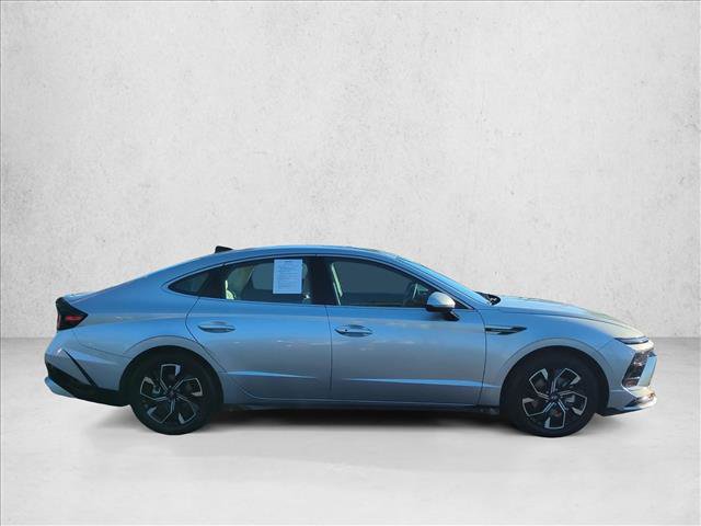 Used 2025 Hyundai Sonata SEL FWD image 4