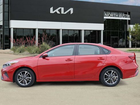 Certified 2024 Kia Forte LXS FWD image 3