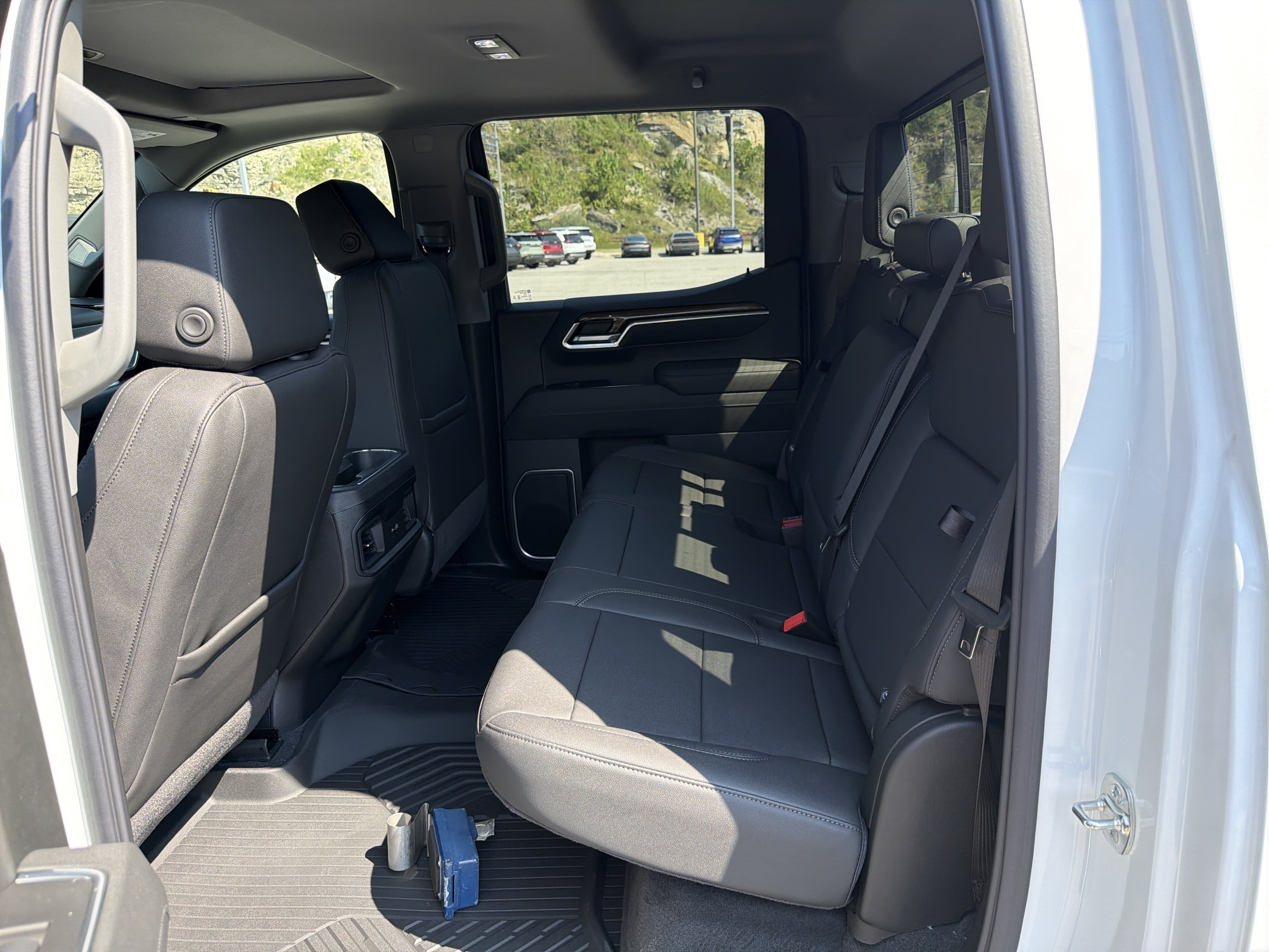 New 2026 Chevrolet Silverado 1500 RST w/ Z71 Off-Road Package AWD/4WD image 23