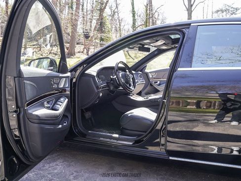 Used 2020 Mercedes-Benz S 560 4MATIC Sedan image 20
